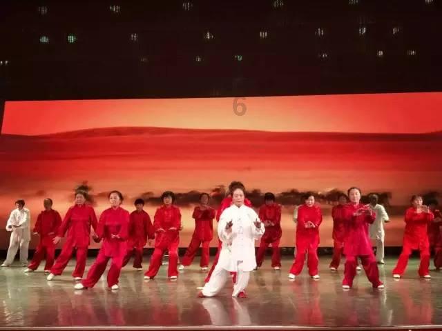 觉得无论选择什么样的工作，没有成为中产阶级，怎么感觉是在走父母的老路？